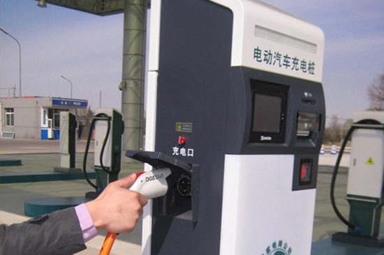 沈陽為加快新能源汽車發展 推進充電樁建設